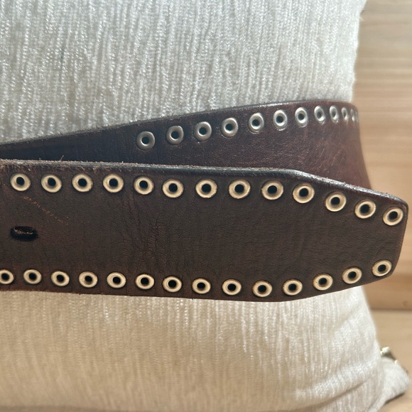 Vintage Leather Island Brown Belt - Picture 4 of 7